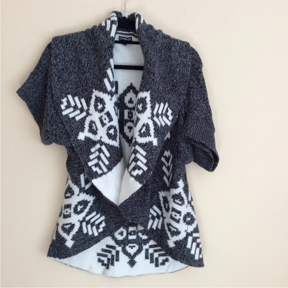 Express Women's Short Sleeve Open Front Cardigan Vest Gray Ivory Size M